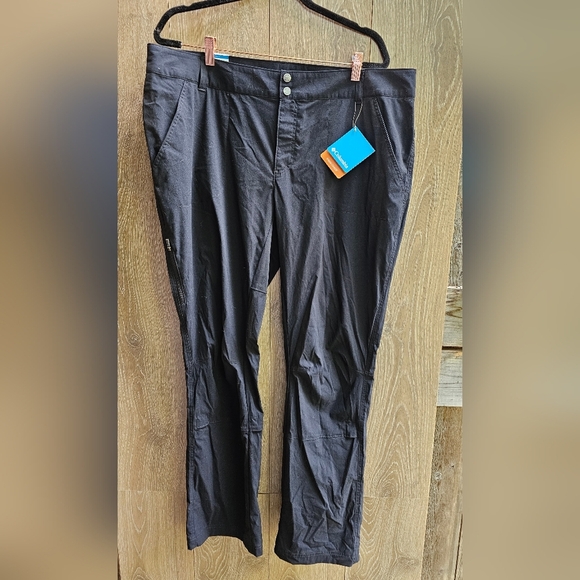 Columbia NWT Woman's Black Straight Leg Active Fit Pants Splash Outdoors Pant - Picture 2 of 4